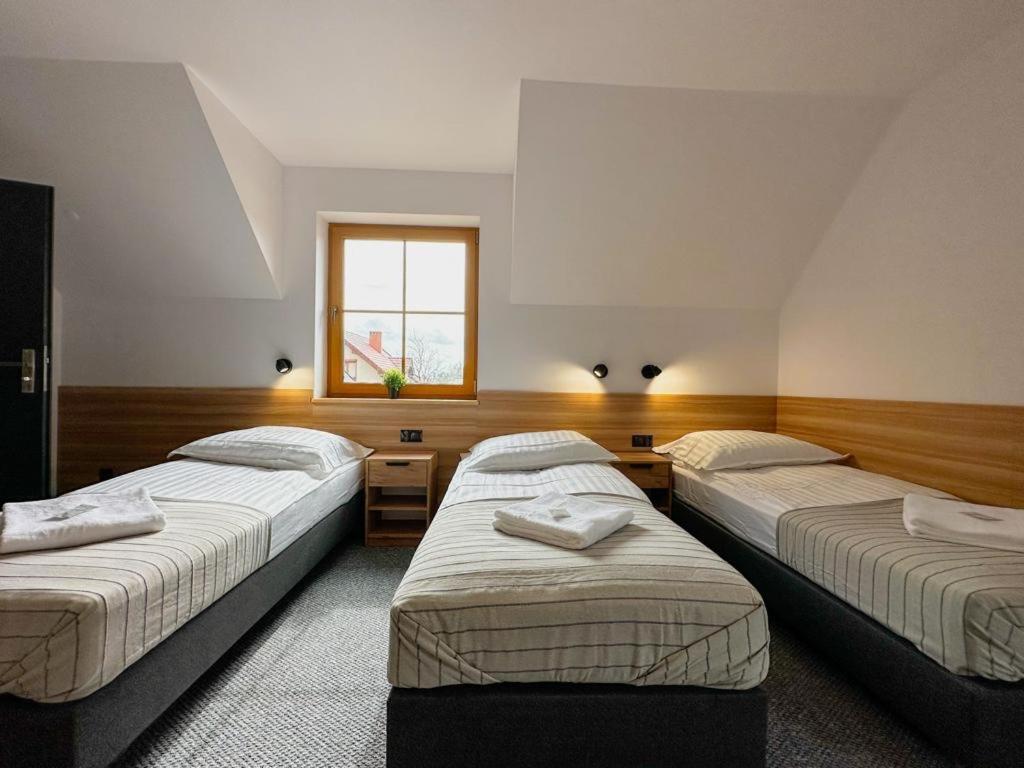 Hotel Czerwone Korale Cielimowo Exterior photo