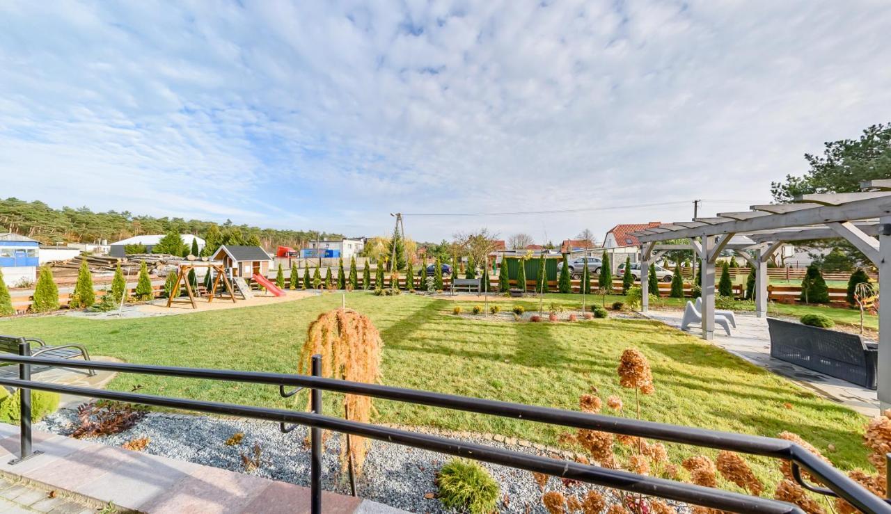 Hotel Czerwone Korale Cielimowo Exterior photo