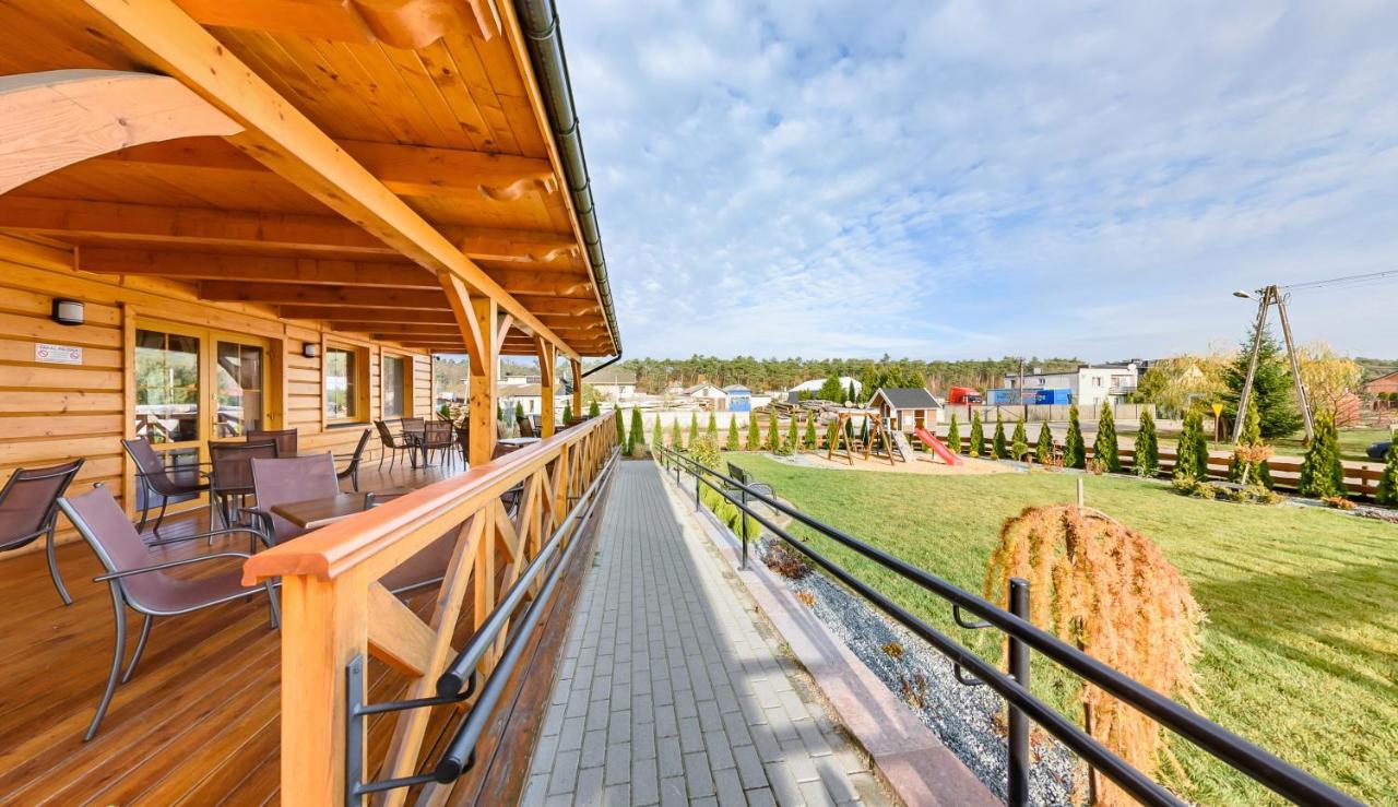 Hotel Czerwone Korale Cielimowo Exterior photo